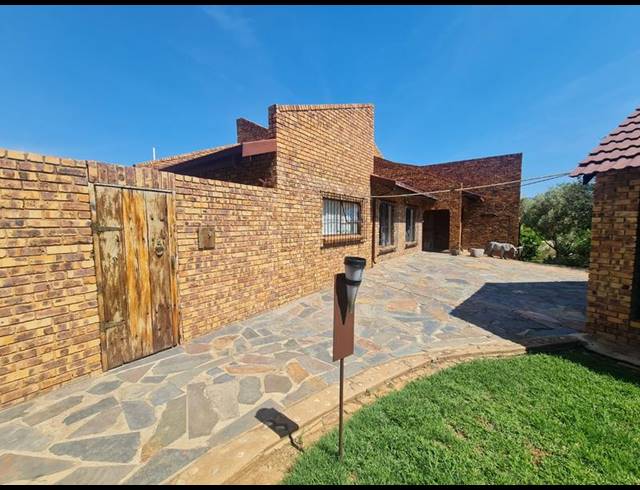 4 BEDROOM HOUSE FOR SALE IN OHRIGSTAD